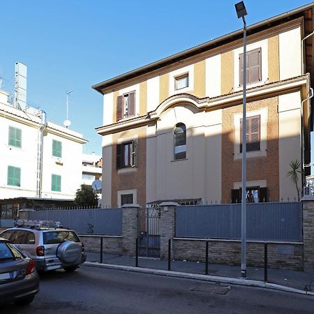 Cornelia - Charme Apartment Roma Esterno foto