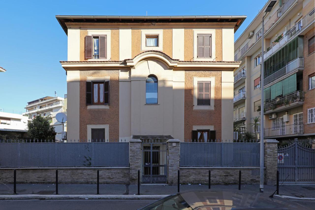 Cornelia - Charme Apartment Roma Esterno foto